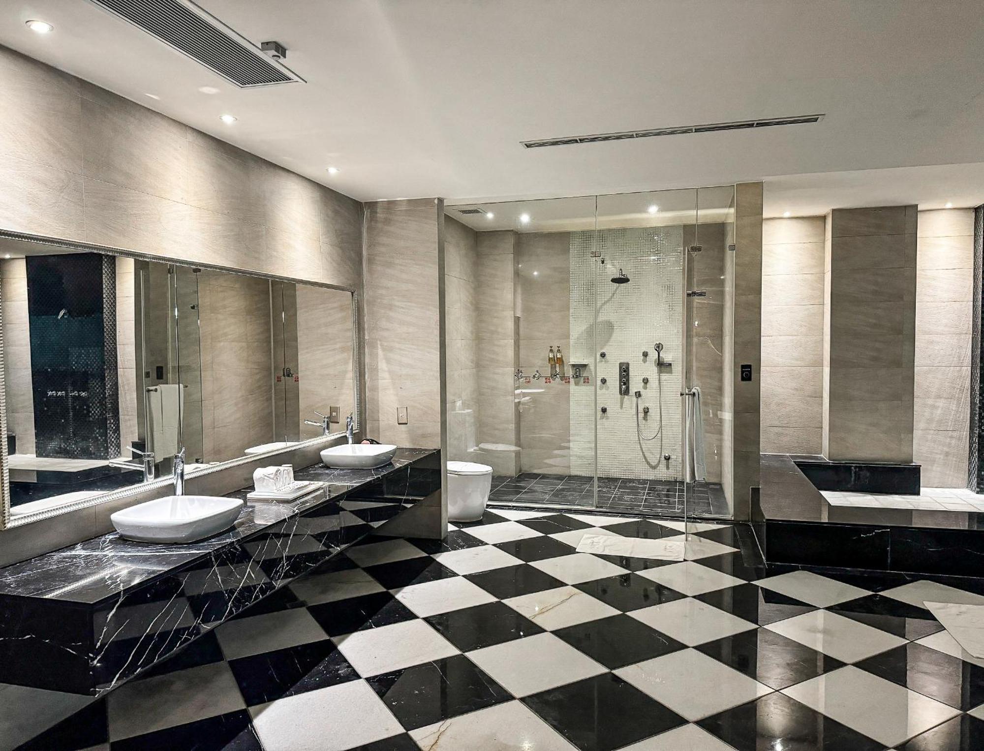 All-Ur Boutique Motel - Taichung Branch Exterior foto