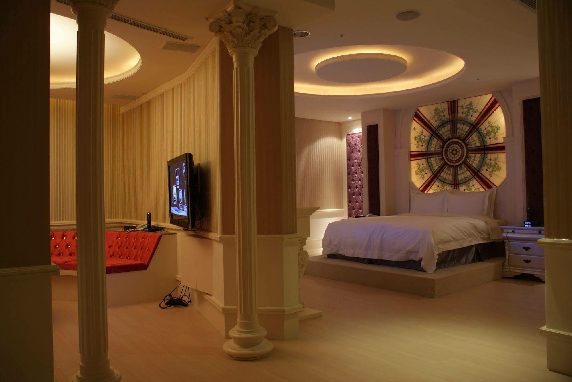 All-Ur Boutique Motel - Taichung Branch Exterior foto